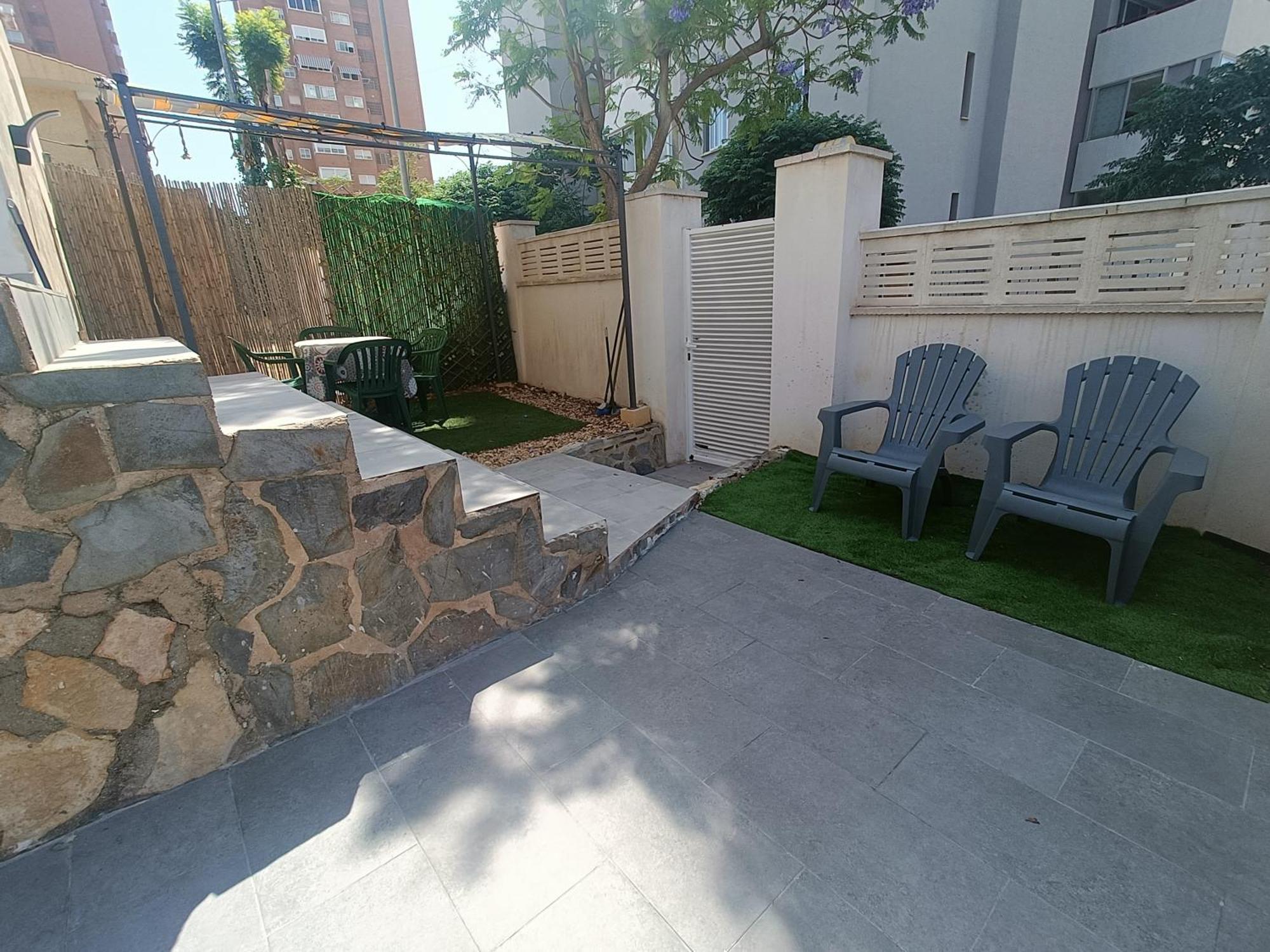 Casa Mya Con Terreno Privado Y Parking Compartido - A 800m De Playa Poniente Holiday home