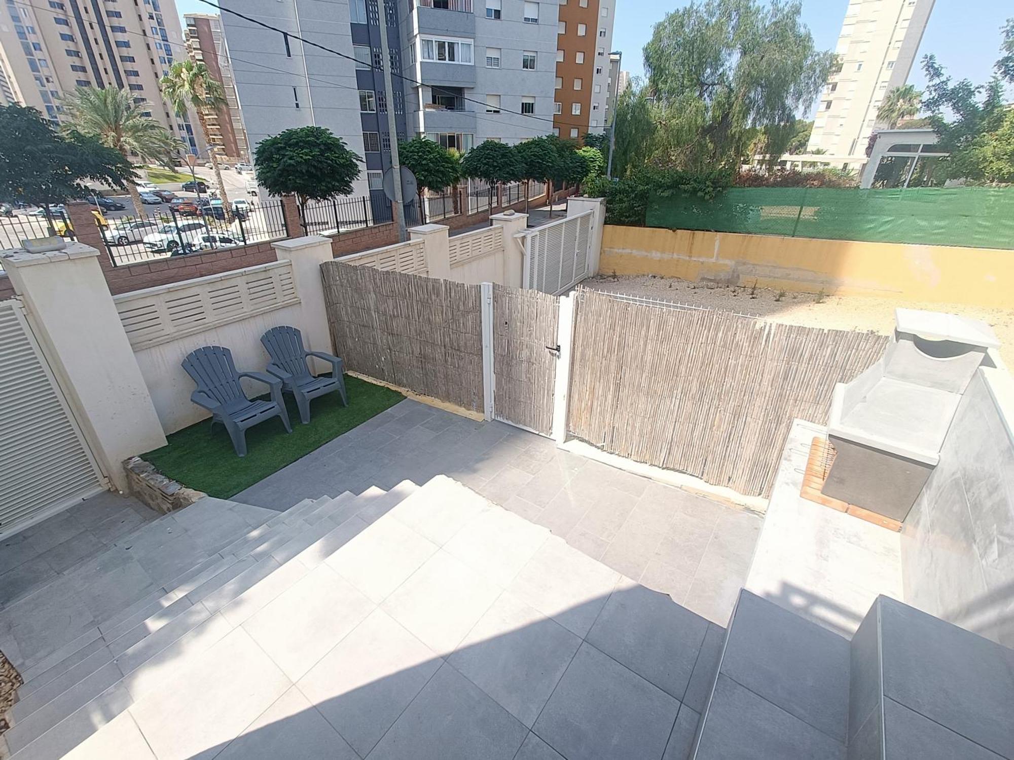 Casa Mya Con Terreno Privado Y Parking Compartido - A 800m De Playa Poniente *